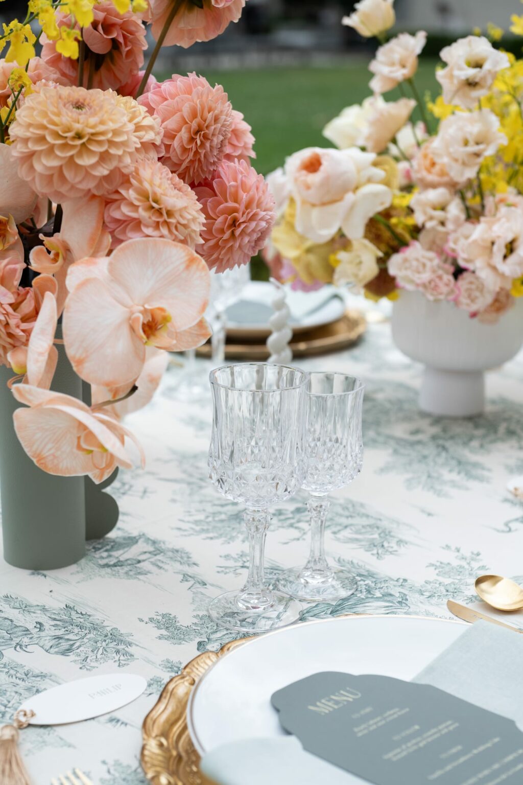 detail table éditorial mariage chateau la gaude