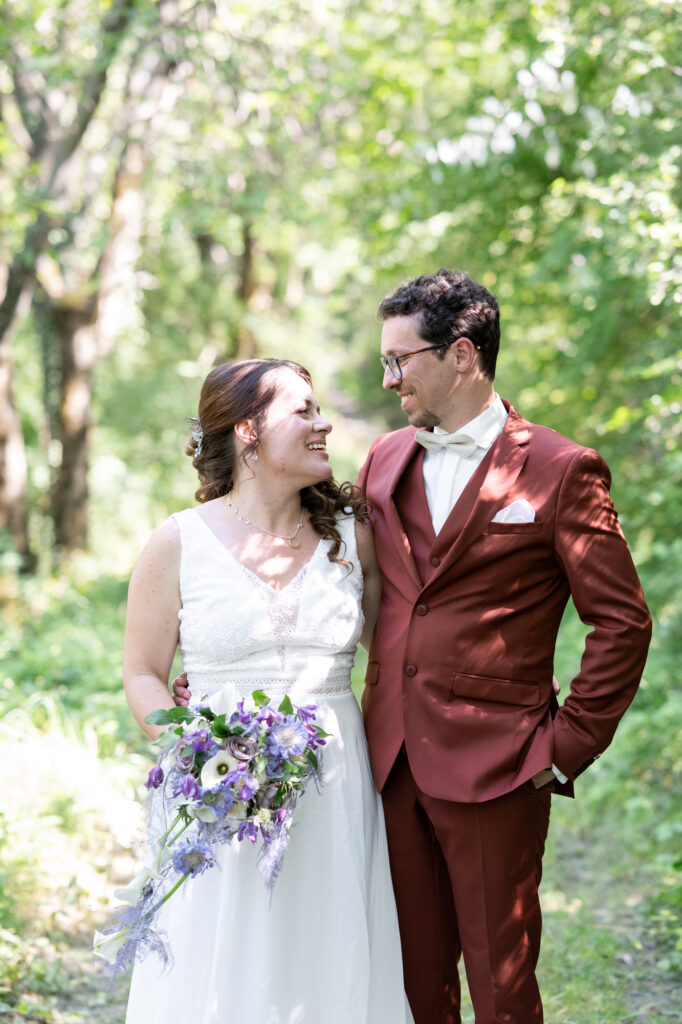 mariage villargondran maurienne couple forêt