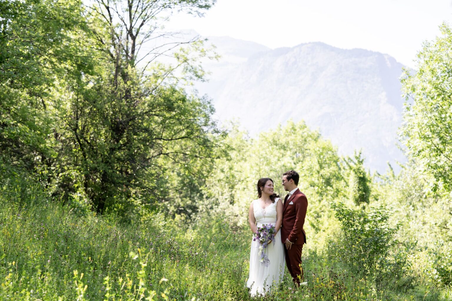 mariage villargondran maurienne couple forêt