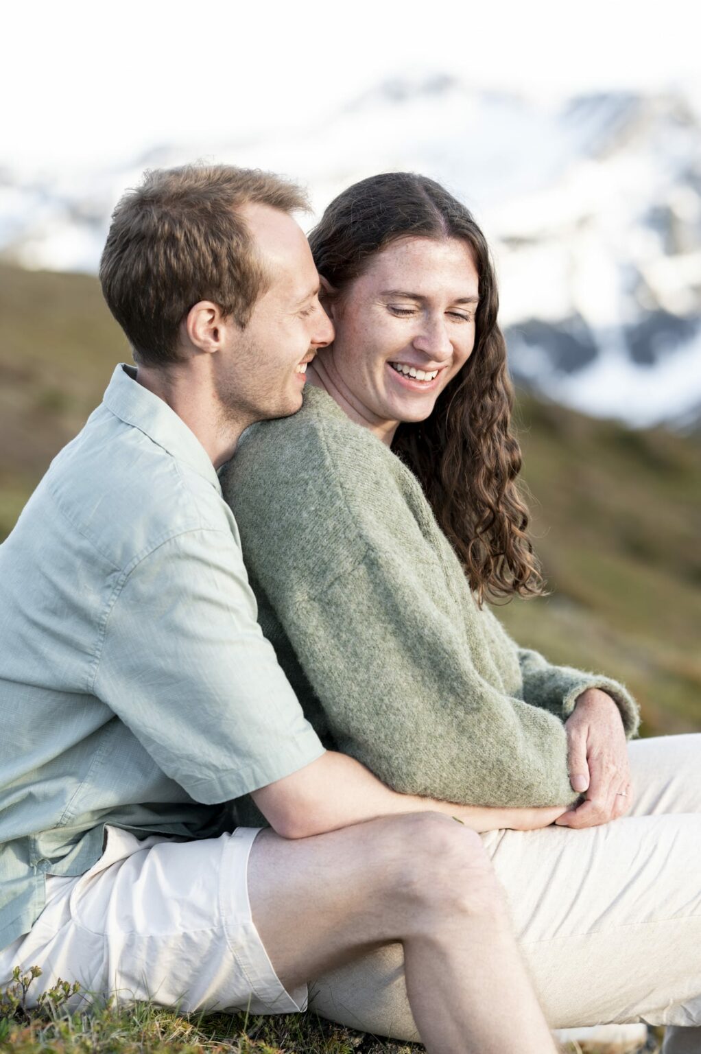 engagement belledonne couple assis