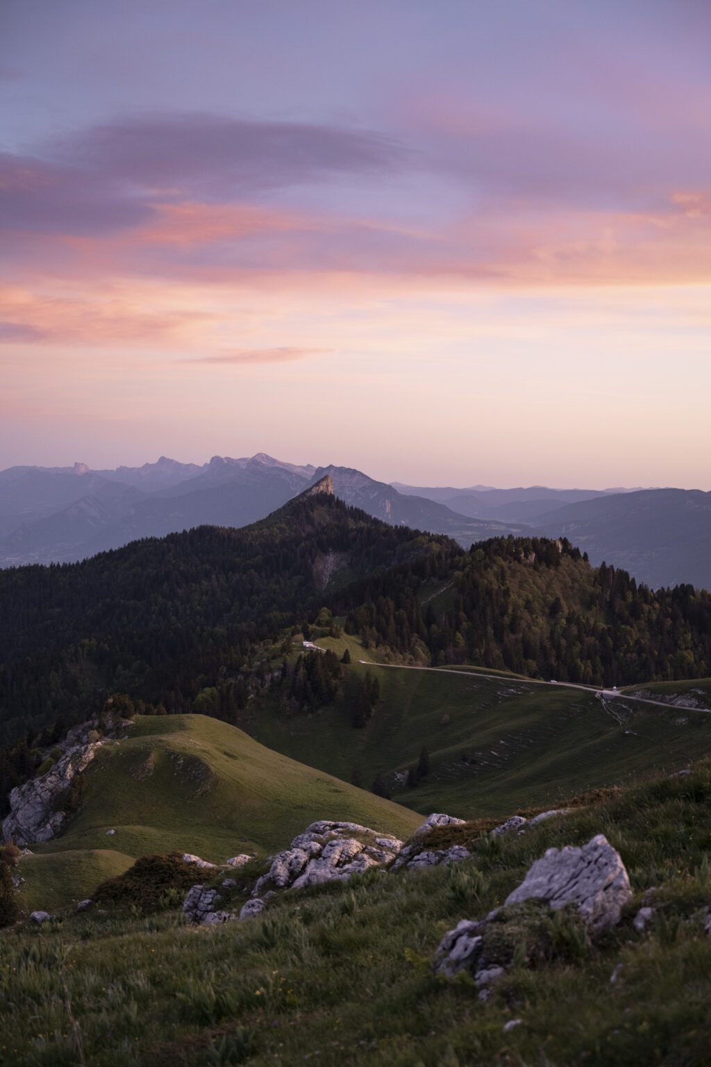 engagement chartreuse savoie montagnes coucher de soleil