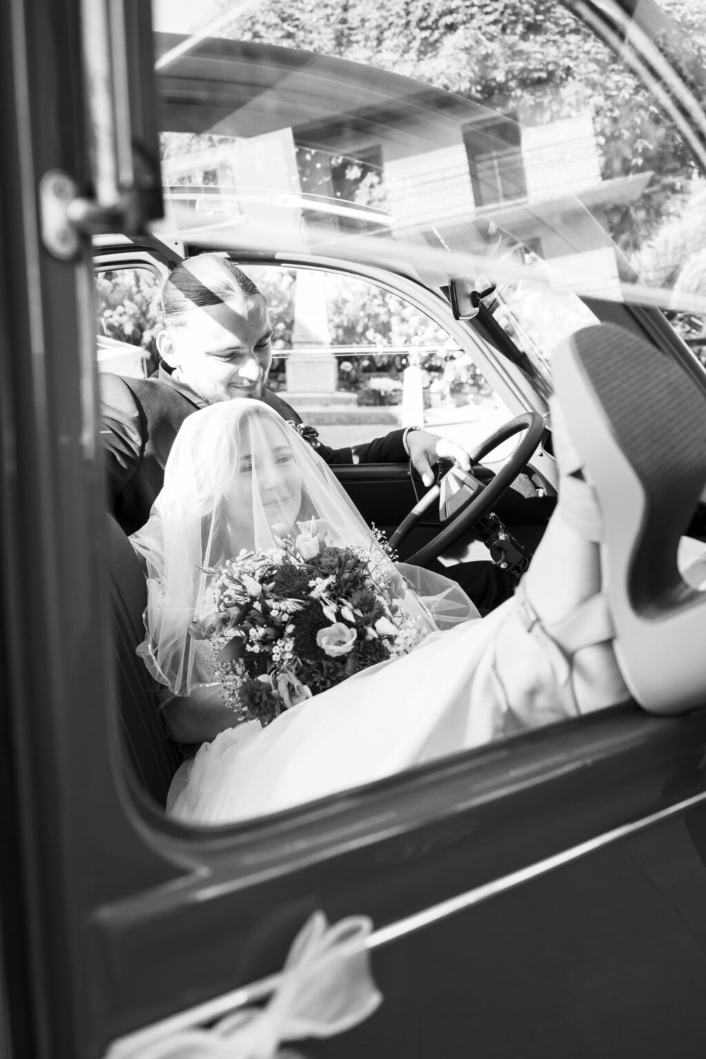 mariage ferme allobroges mariés 2CV