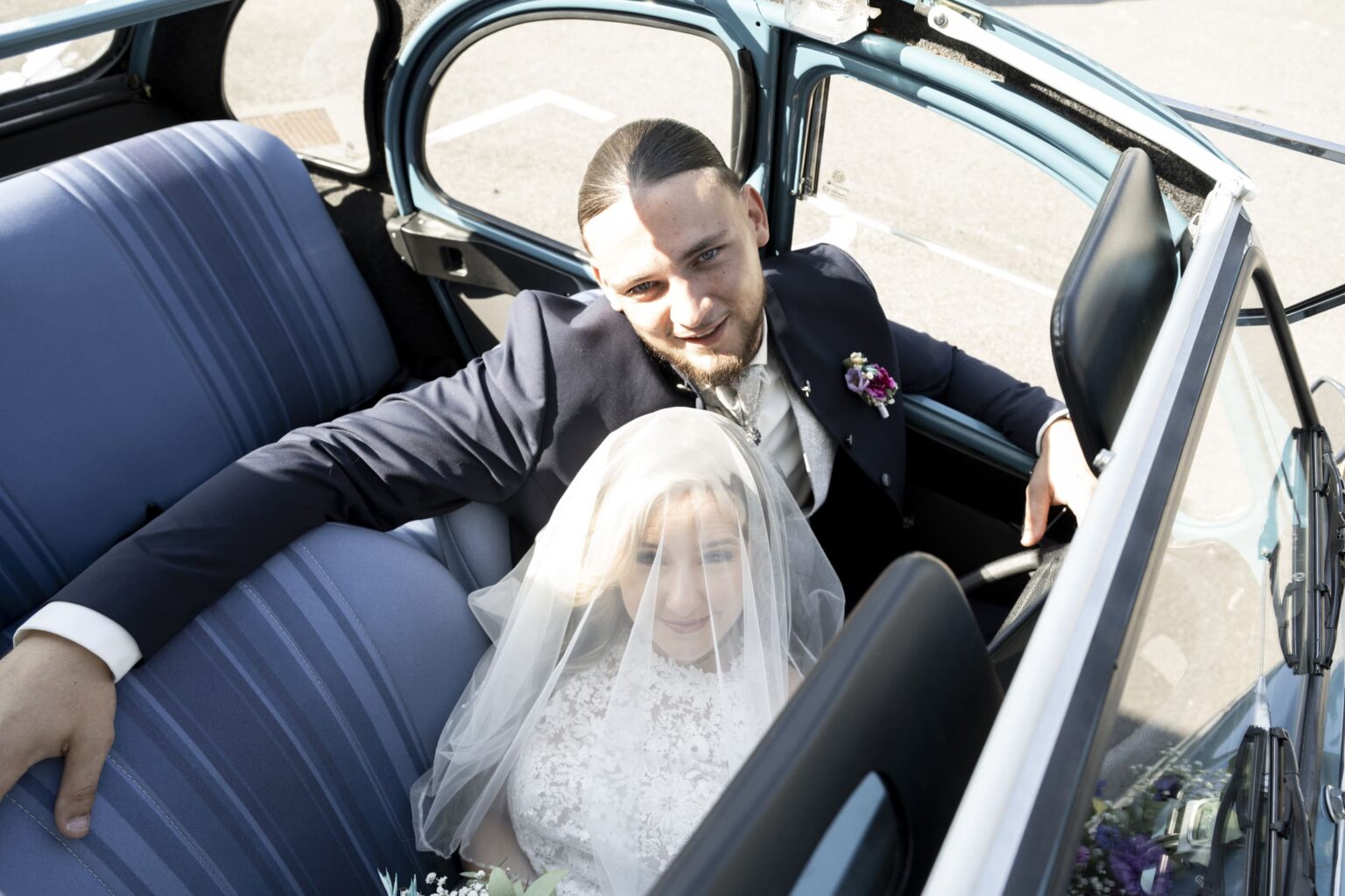 mariage ferme allobroges mariés 2CV