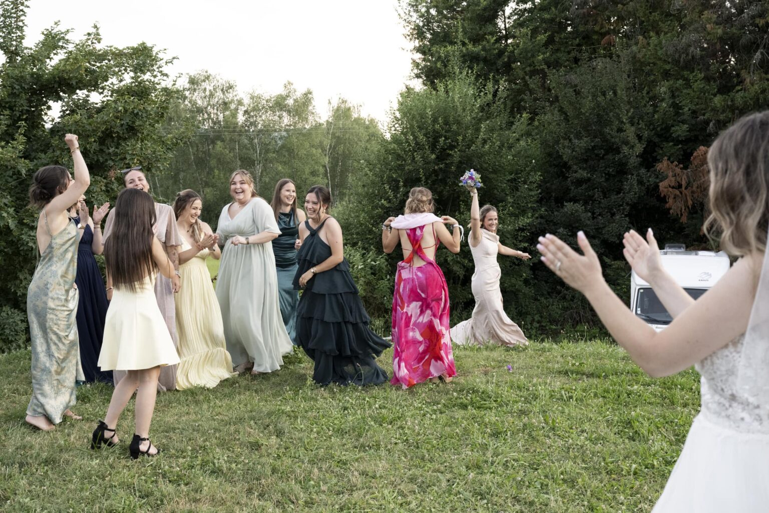 mariage ferme allobroges lancé bouquet