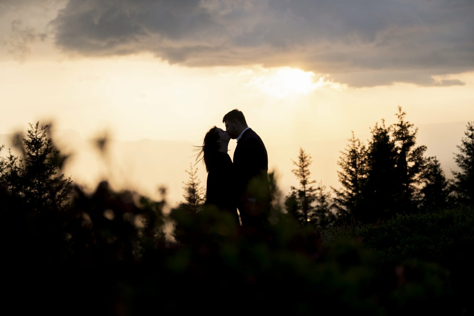 engagement val pelouse couple
