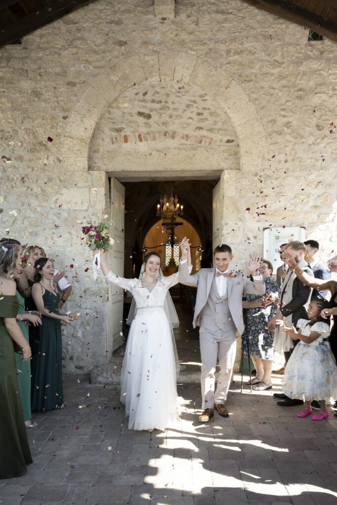 photographe mariage chateau luponnas eglise Villette