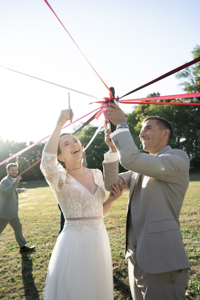 photographe mariage chateau luponnas cocktail ronde rubans