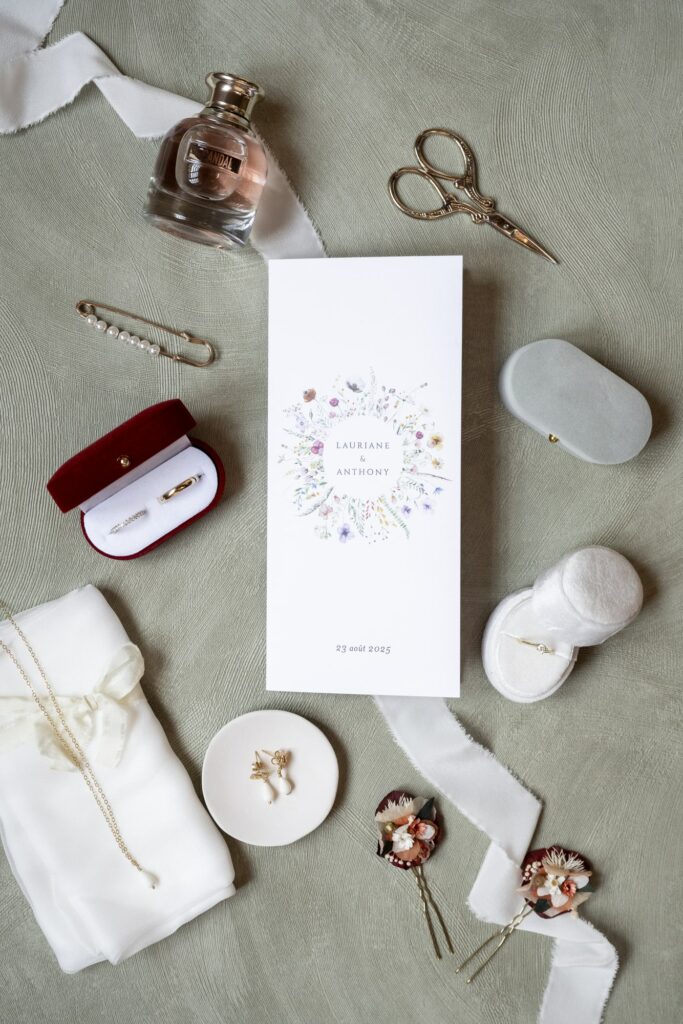photographe mariage chateau luponnas flatlay