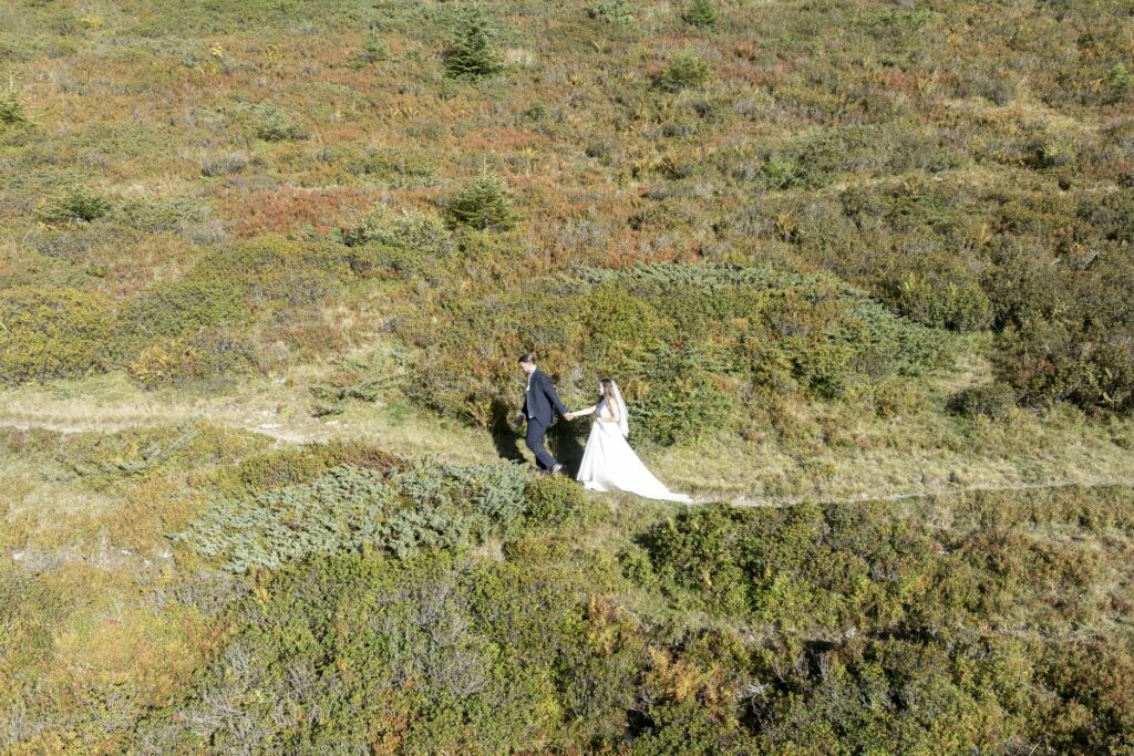 mariés montagne drone