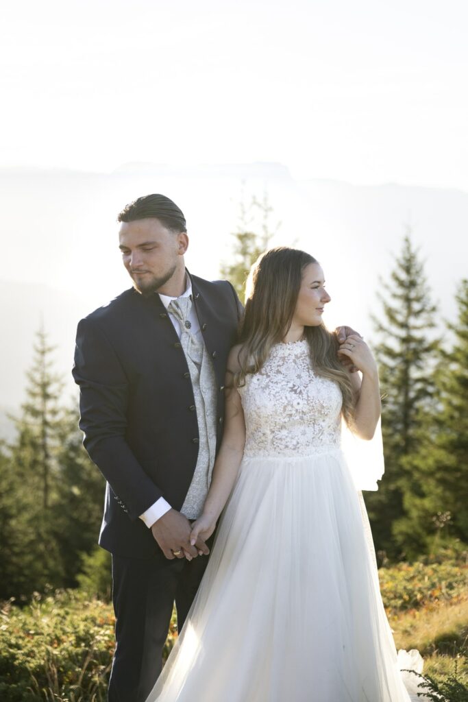 mariés montagne trash the dress
