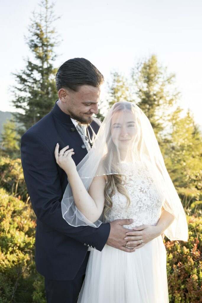 mariés montagne trash the dress