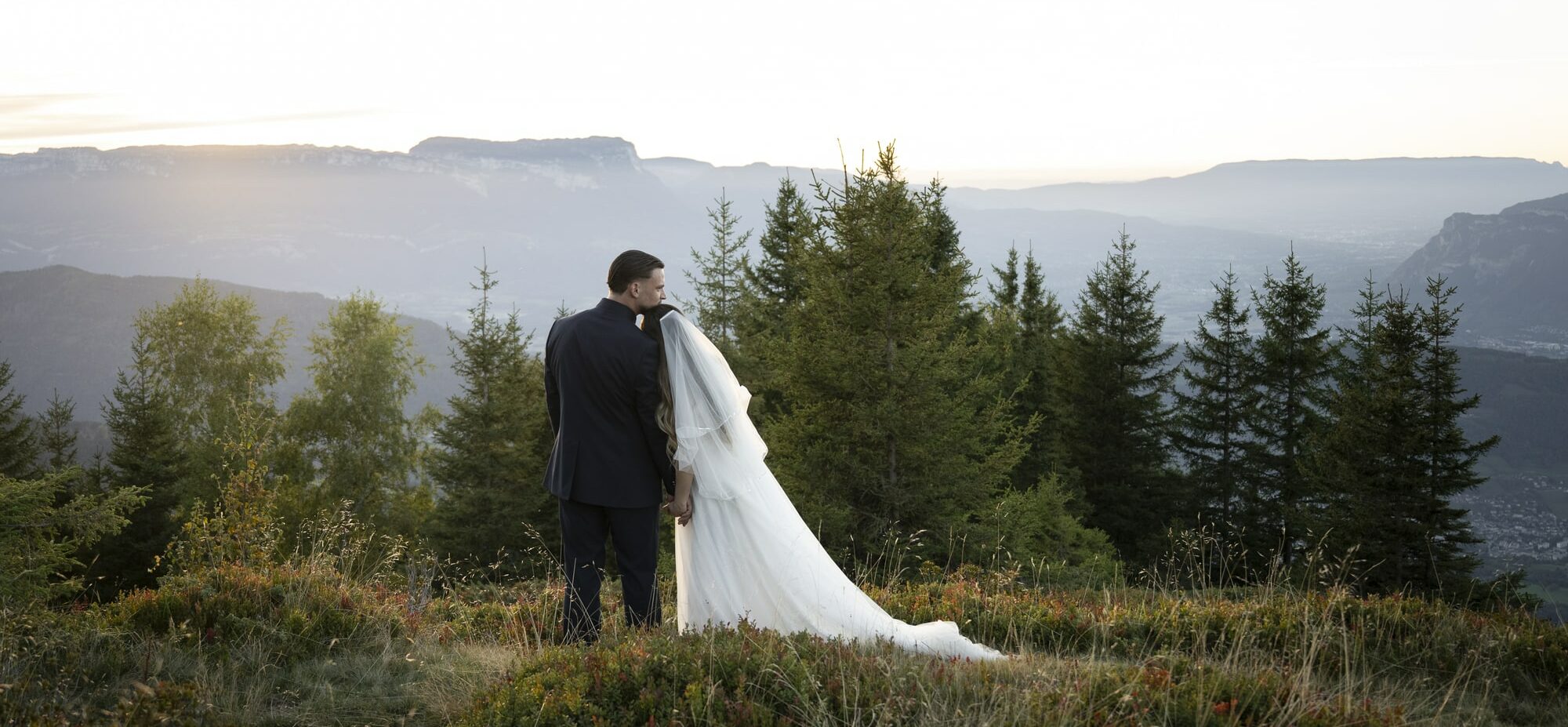 mariés montagne trash the dress
