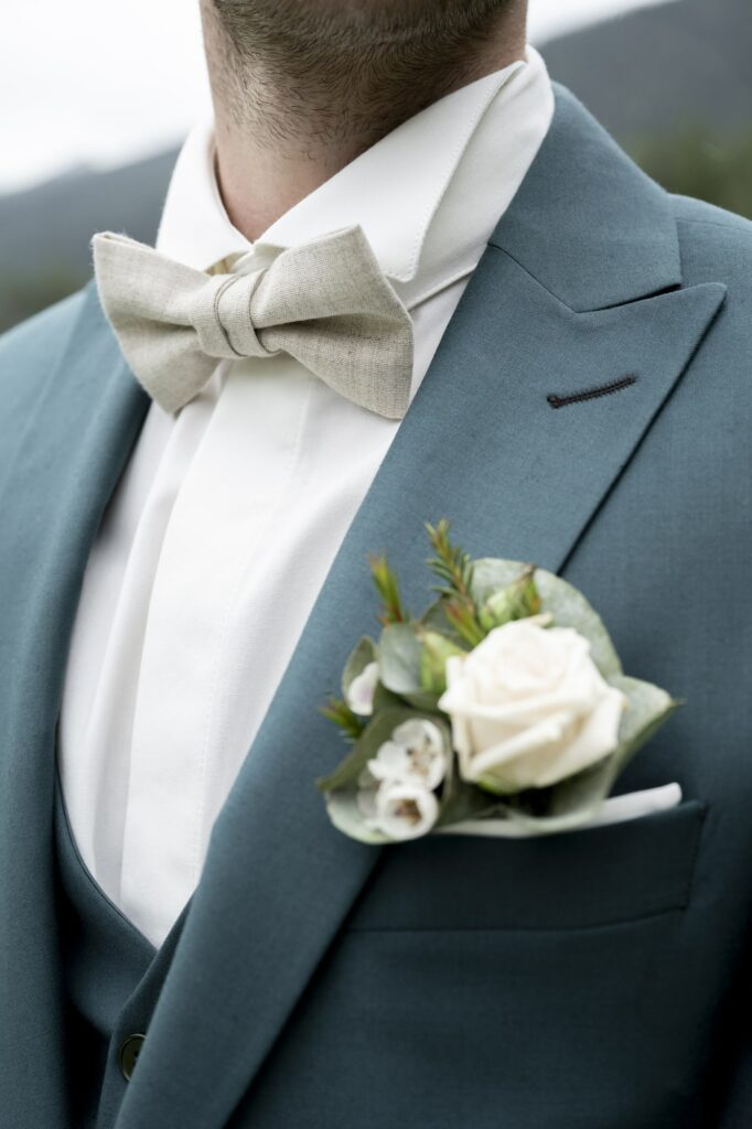 détail costume marié