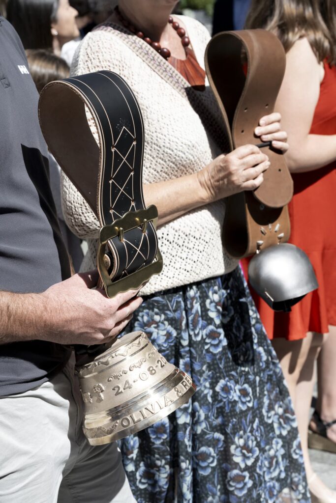 sortie mairie cloches mariage