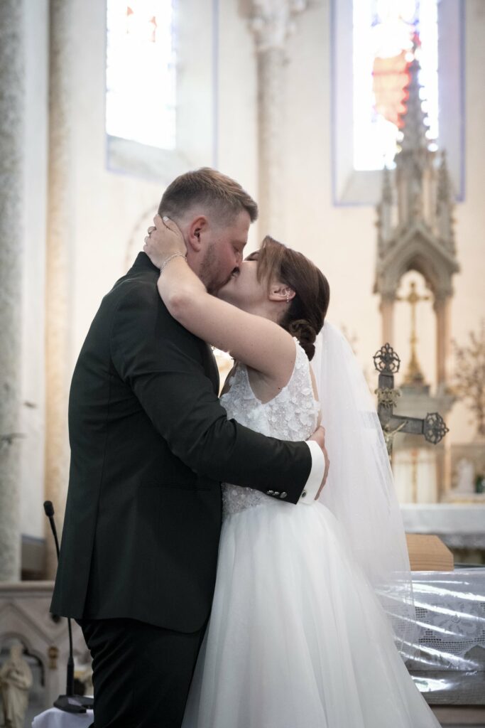 mariage église arvillard mariés