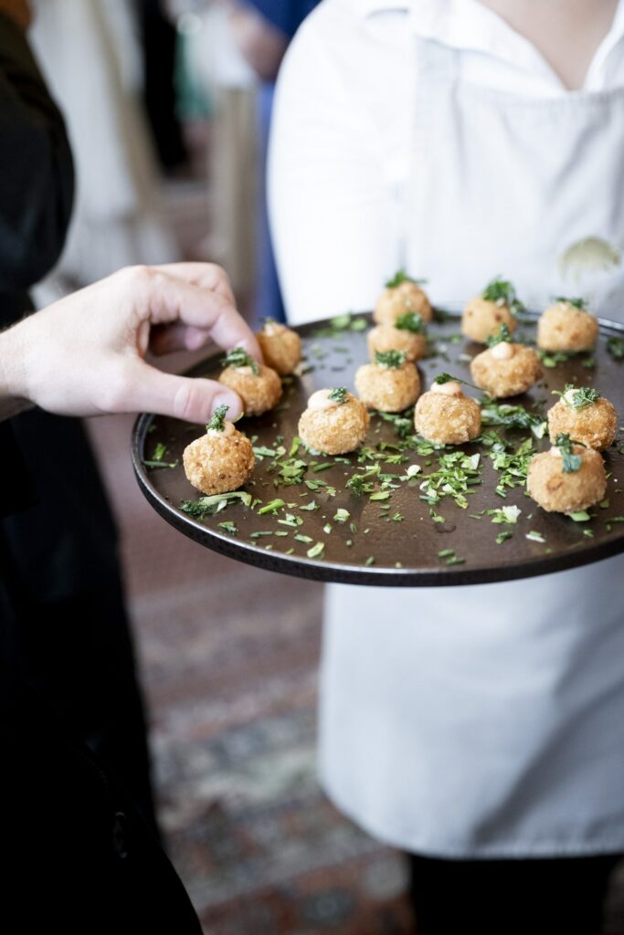 vin d'honneur petit four