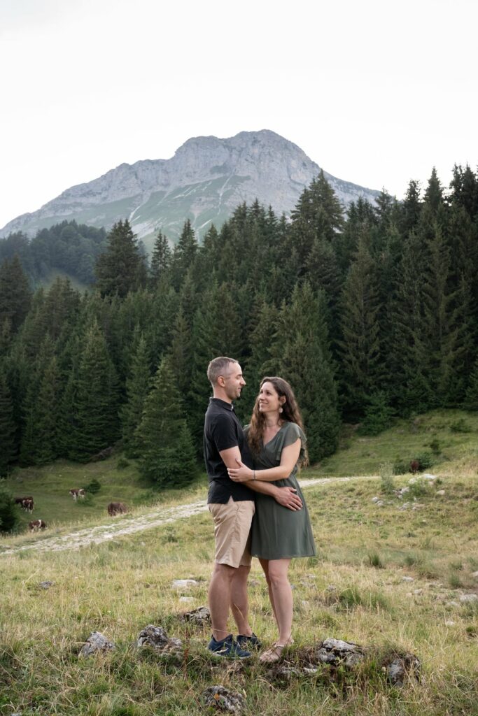 couple en montagne bauges