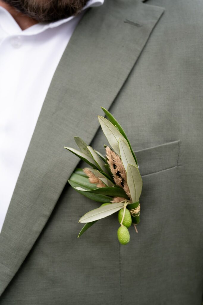 detail costume marié