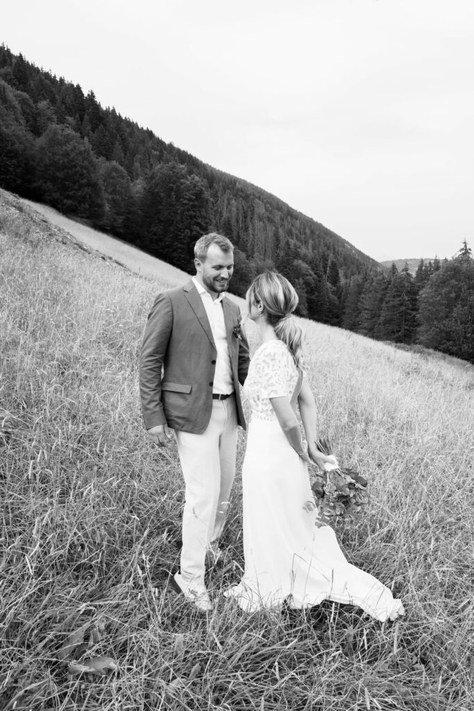 couple montagne mariage
